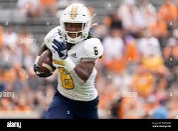 jeffreykabo53's tweet photo. After a great camp, I am grateful to announce that I just receive my second offer from the university of Tennesse Chattanooga!! AGTG @CoachJeanSG @Tharealmaddawg @cndf_nd @tyrusward @UTChattanooga https://t.co/rSp762QNmN