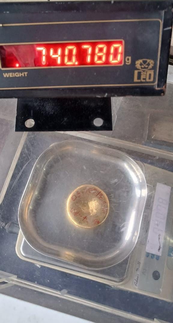 #IndianCustomsAtWork
Air Customs of Calicut and Trivandrum Airport, CCP Cochin seized 1797 grams of Gold concealed in compound form inside body of three passengers  worth Rs 1.3 Cr.
@cbic_india @nsitharamanoffc @PIBTvpm @cgstcustvm