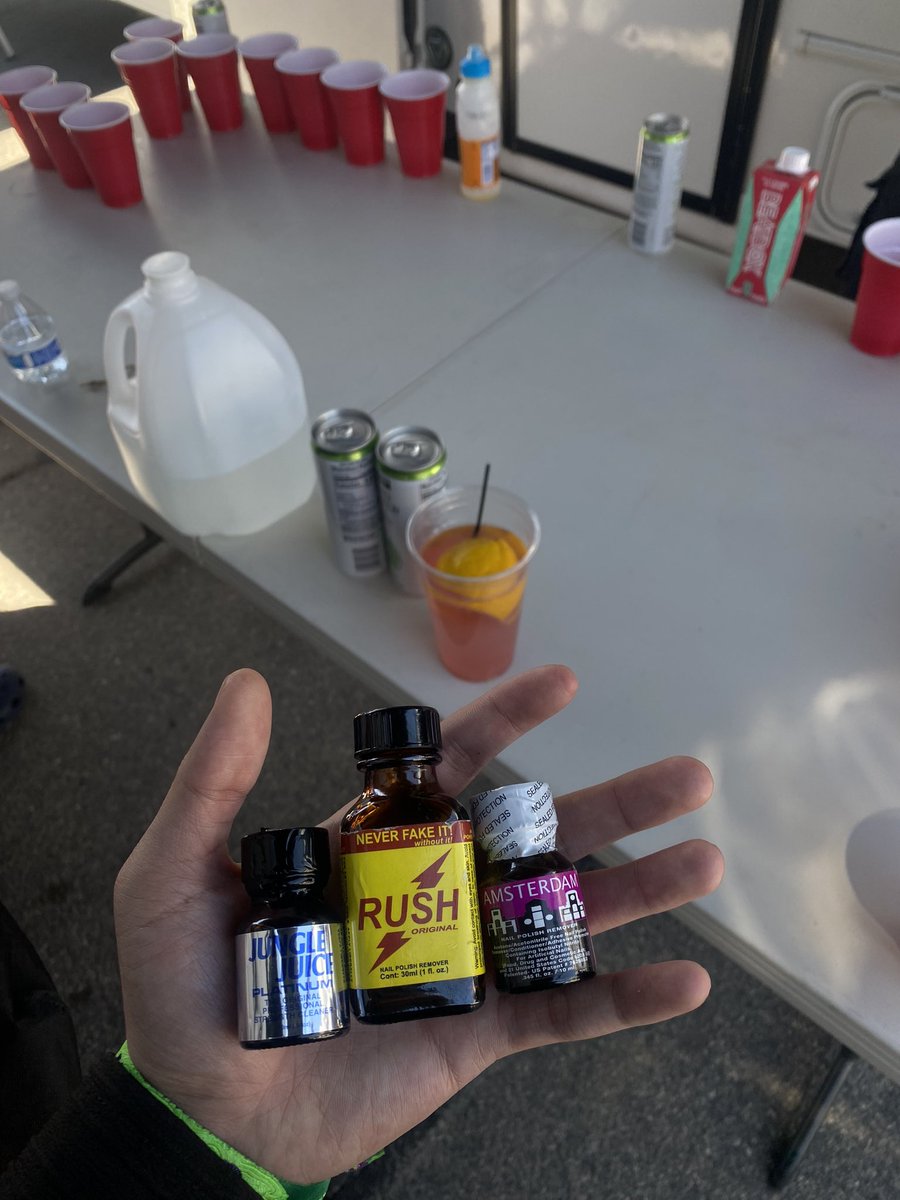 IHATEMODELOS's tweet photo. happy pride month shout out to the gay homies for putting us onto poppers https://t.co/la3ro24NFD