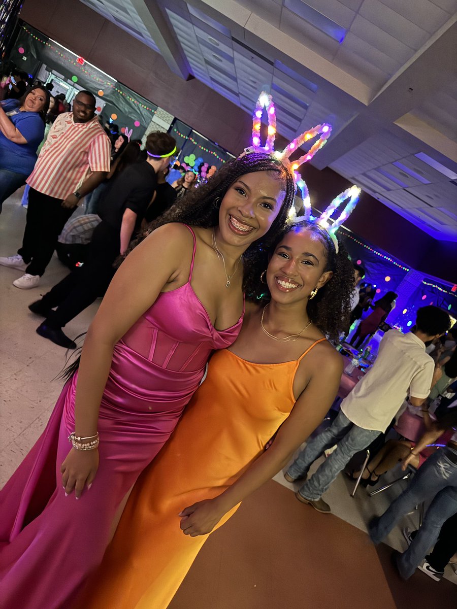 Dolph Briscoe Middle tweet media