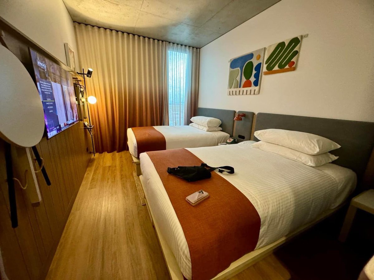 SheLuvz2Fly's tweet photo. Have you heard of Moxy? It’s a cool hotel chain affiliated with  @MarriottBonvoy. They are fun, affordable &amp; relaxed! The lobby is like walking into a friendly pub. #greathotel #recommend #moxy #traveltips #TravelSmart #travelnews #placestostay https://t.co/EhIrCBX5Y8