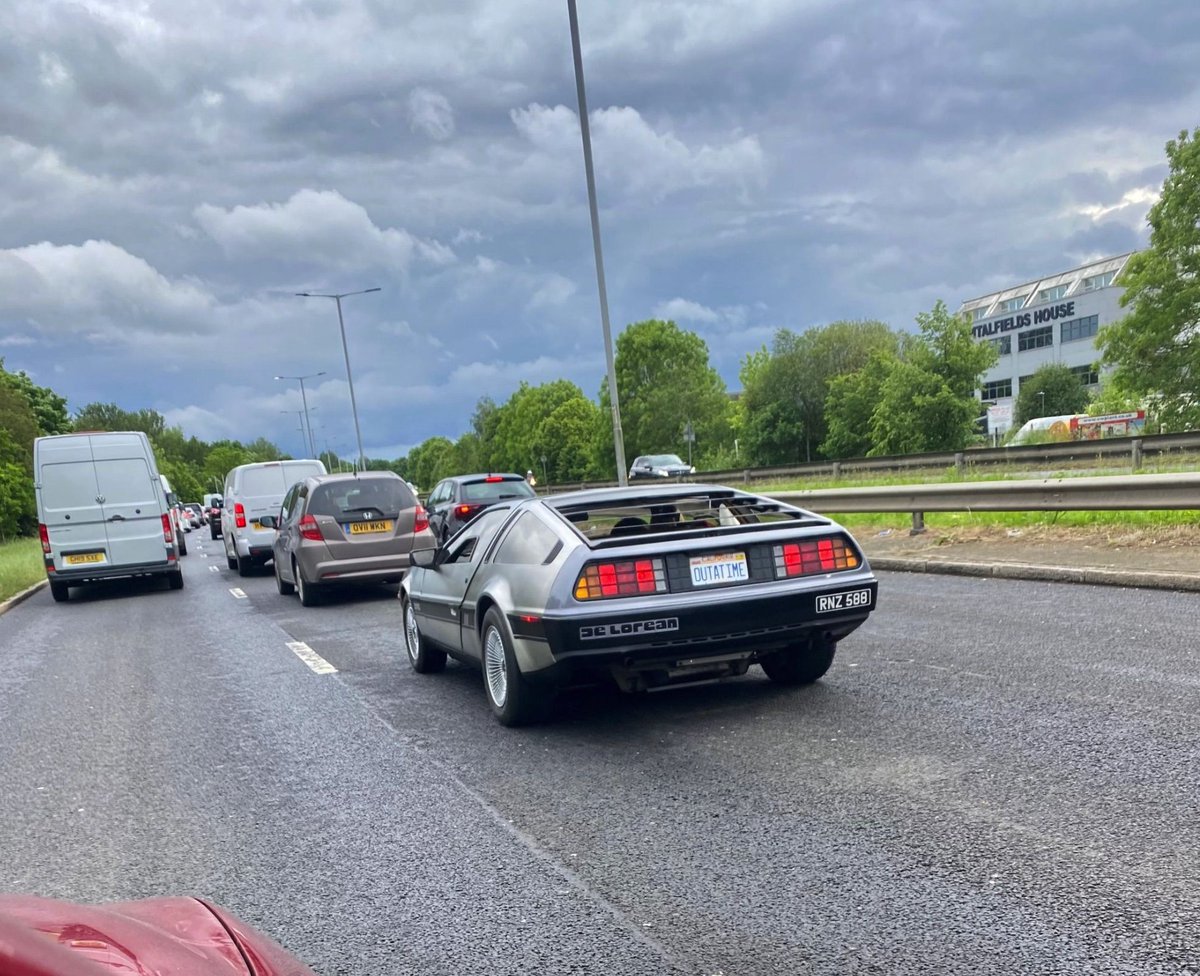 DayTripper_RC's tweet image. When you’re stuck in traffic and you have no chance in getting up to 88mph

#OutaTime