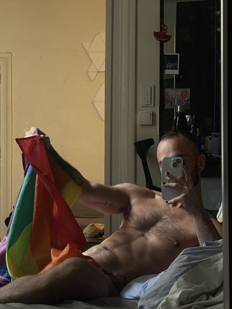 Vlkrparis tweet media