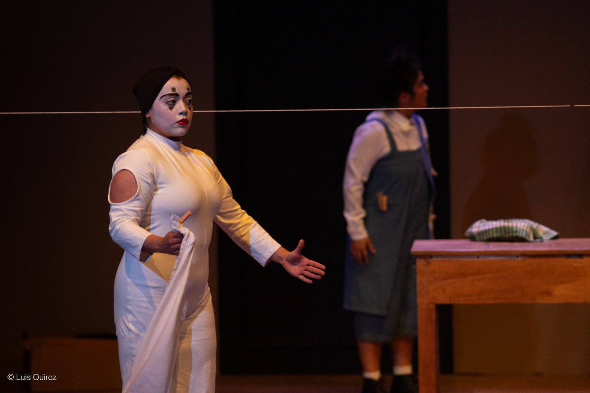 Helenico's tweet photo. ✨ Efectos especiales, ilusiones y escenografías fantásticas: "Del conejo a la tierra", una experiencia teatral inmersiva.

📍Teatro Helénico 🗓Hasta el 9 de junio
🎭Viernes, 20 h; sábado, 19 h y domingo, 18 h
🏷 https://t.co/WTxAmJXiH2 https://t.co/55RIk4obWv