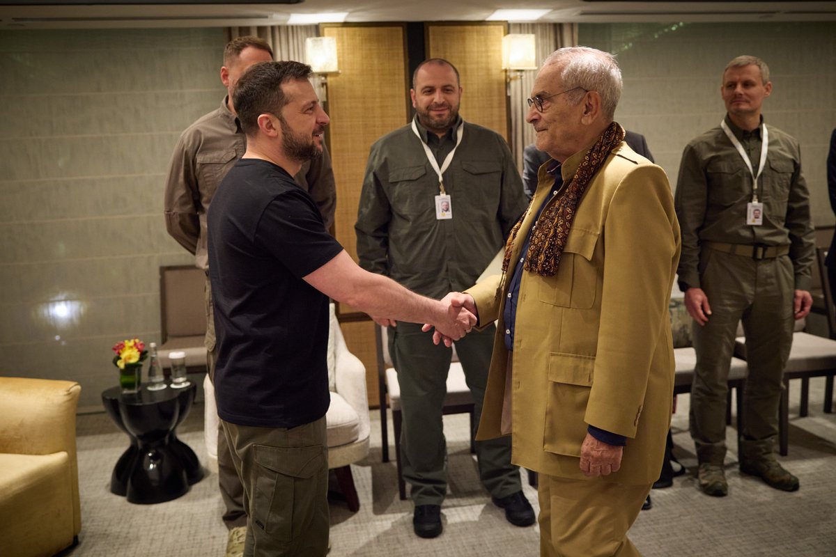 Volodymyr Zelenskyy / Володимир Зеленський tweet media