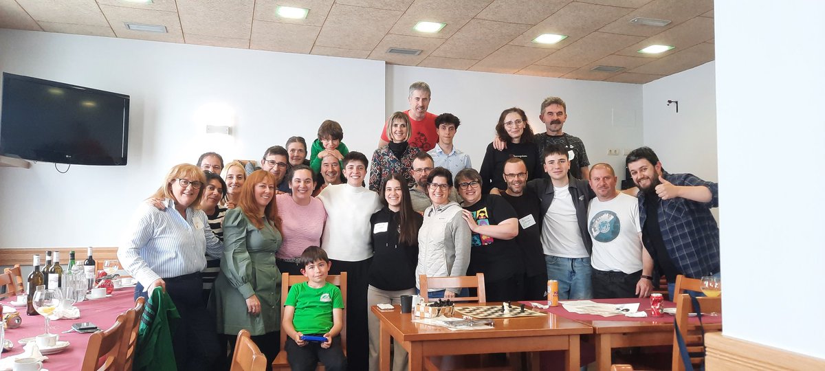 ¿Hay mejor manera de cerrar la temporada de #curling ? Posiblemente no.