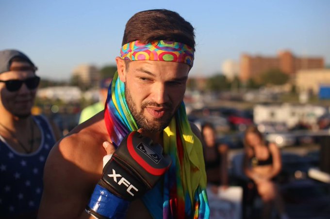 HAPPY PRIDE 🏳️&zwj;🌈 😘 https://t.co/k9CegIjXyd