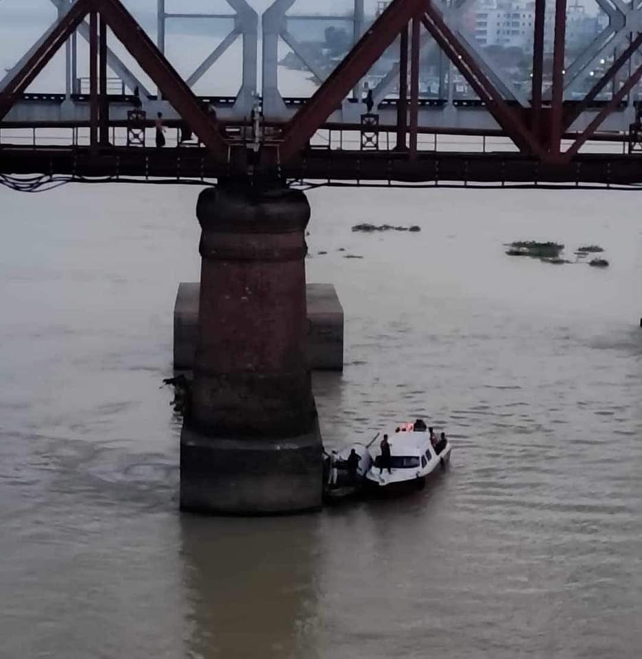 প্রবাসে যাওয়া হলোনা, চলন্ত ট্রেন থেকে পড়ে যুবক নিখোঁজ