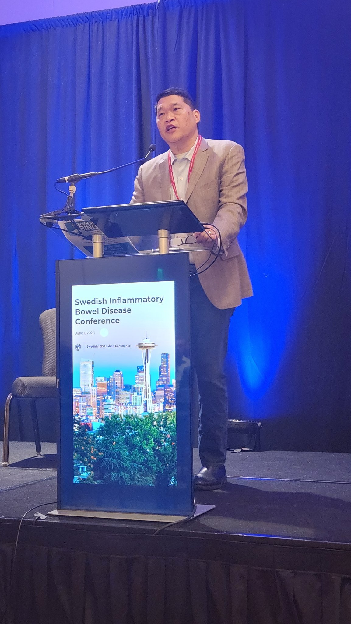 Image for the Tweet beginning: Dr Scott Lee @DrScottDLee educating