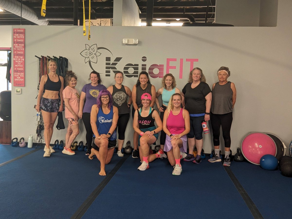 Super fun High Fitness cardio dance workout with Coach Stefani at the Kaia FIT Sierra Sparks studio! Killer start to a Saturday! 💪💃💗😁