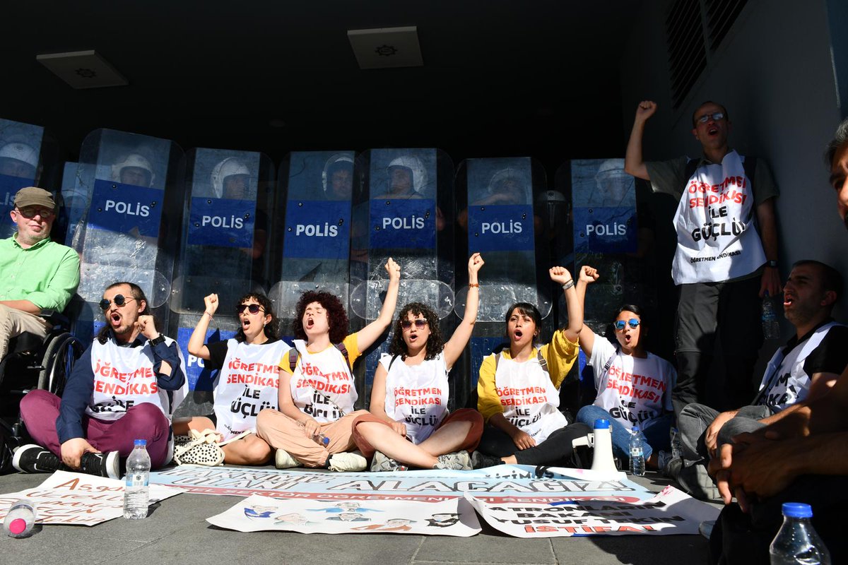 #ÖğretmenlerGözaltında