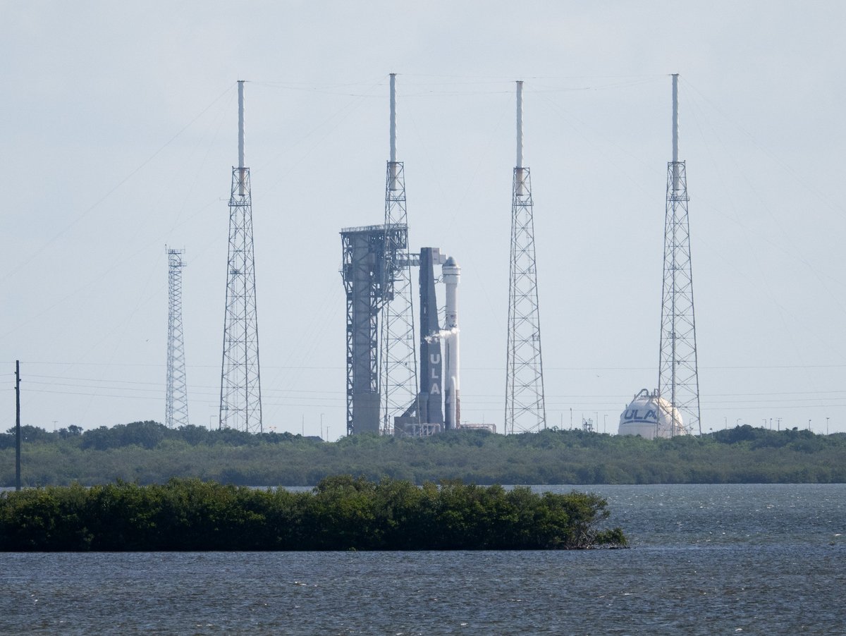 Commercial_Crew's tweet photo. .@NASA, @BoeingSpace, and @ulalaunch scrubbed today’s launch attempt due to the computer ground launch sequencer not loading into the correct operational configuration after proceeding into terminal count. The ULA team is working to understand the cause.

The crew and #Starliner spacecraft remain safe.

The next launch opportunity is June 2 at 12:03pm ET for launch of NASA’s Boeing Crew Flight Test.

More: https://t.co/TMcEYW7Xxb