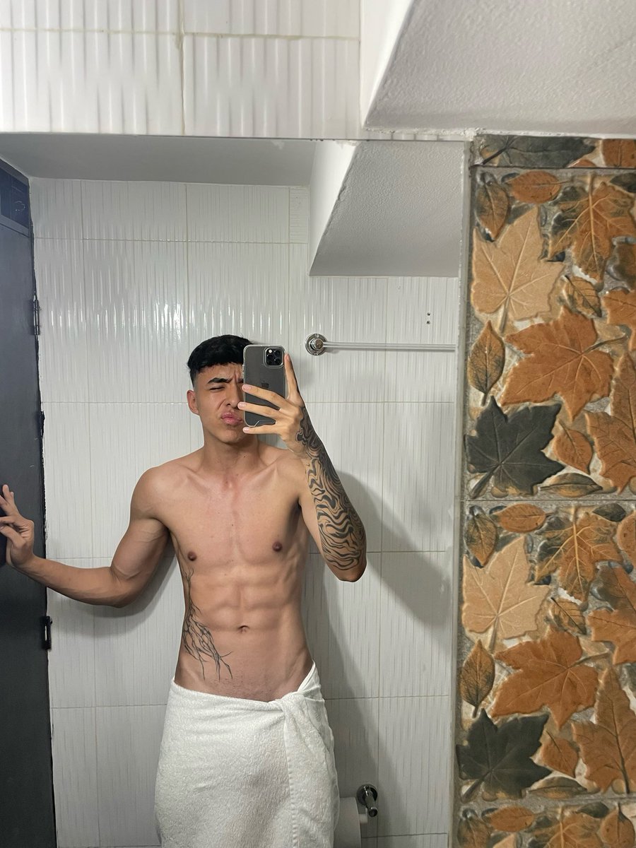 samuribe___'s tweet photo. Las 3 Xq si 🙂 https://t.co/biG44pzXpE