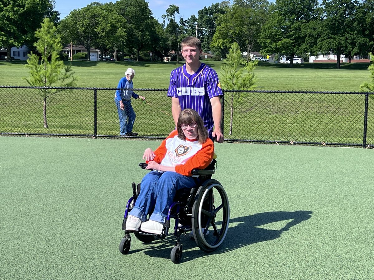 NevCubsBaseball's tweet photo. The Cubs 🐻 baseball squad had an opportunity to play some baseball ⚾️ today with the Story County Miracle League! The team had a lot of fun and made some new friends along the way! @cubsactivities @NevadaCSD https://t.co/tRVEddMY1r
