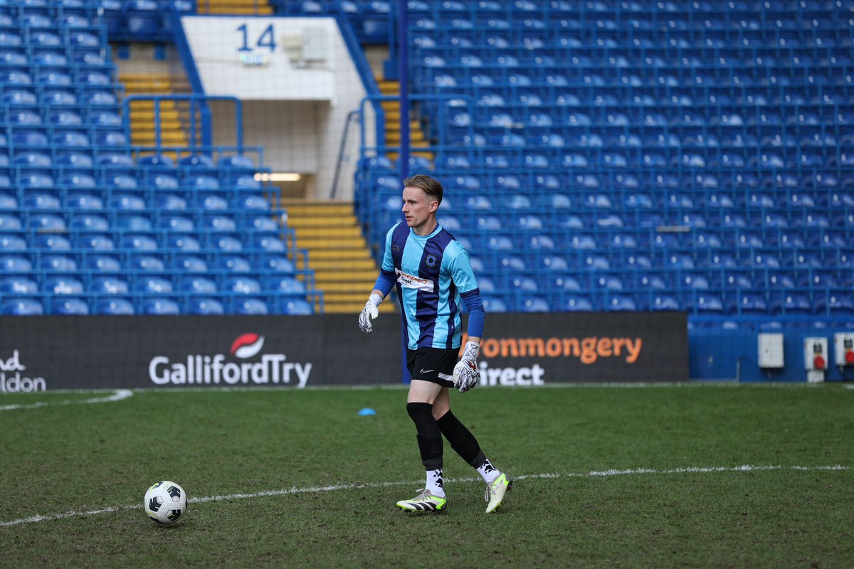 future_keeping's tweet photo. What an experience this was! Getting to play at Stamford Bridge π₯ Video coming soonβ¦ π Big thanks to @IronmngryDirect #matchforthemind https://t.co/IeykUylFB3
