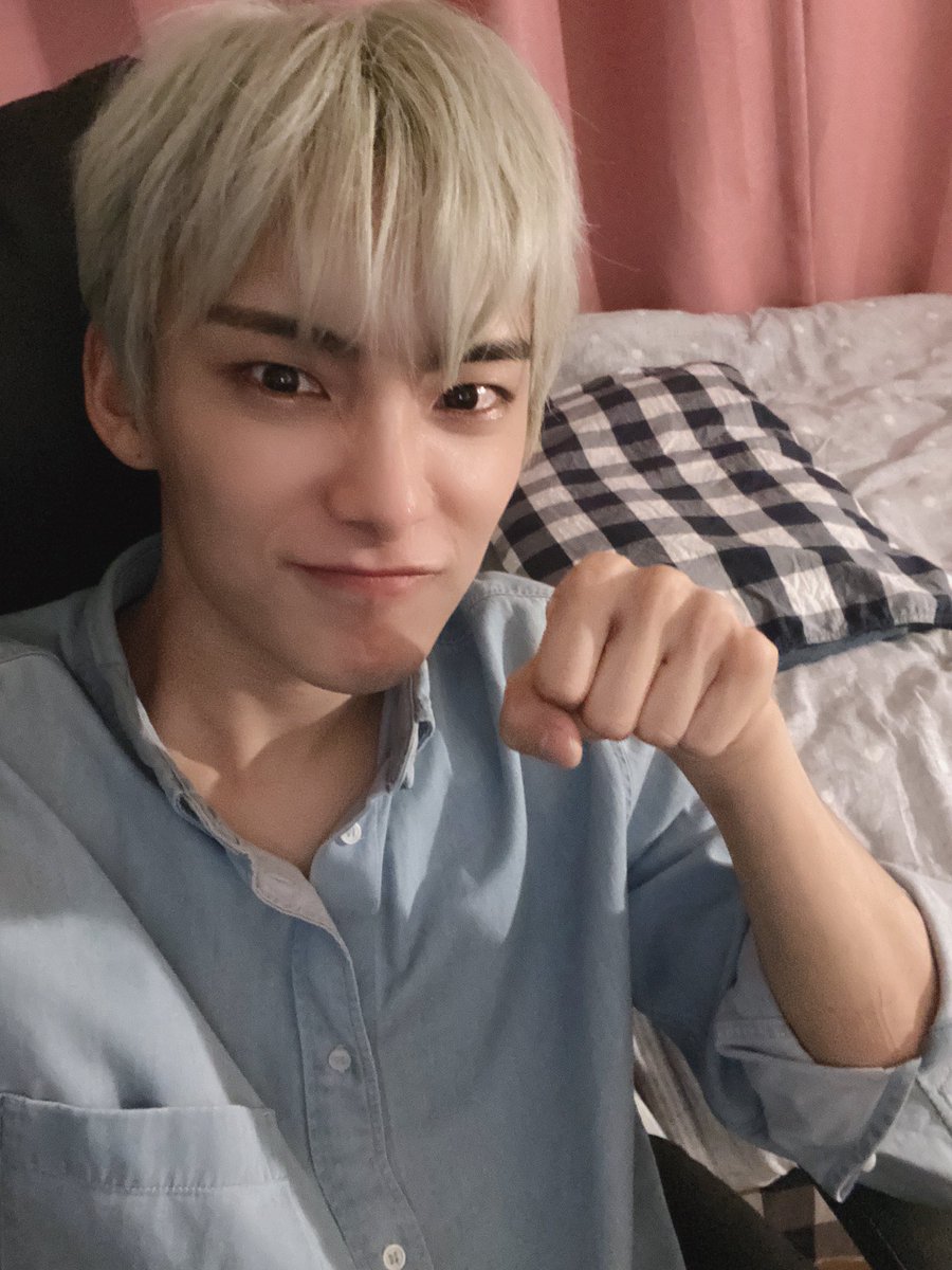 oddeyeeeee's tweet photo. 준희야 생일축하해❤️

항상 행복만 주는 우리의 클로버🍀 
초이스곁에 와줘서 너무 고맙고
항상 팀의 든든한 버팀목이 되어줘서 고맙고
오늘만틈은 준희의 행복을 우선시하고 꼭꼭꼭 행복을 왕창 받아라❤️

#불꽃리더_오션팍_탄신일
#HAPPYJUNHEEDAY
#ACE #에이스 #PARKJUNHEE https://t.co/f08QiKVjXE
