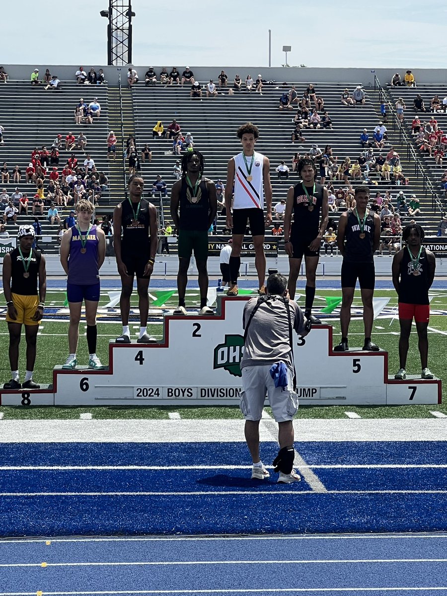 Lennox Lemon came in to the state meet ranked 18th and leaves with a 4th place finish on the podium with a jump of 22’1.25  #TIG