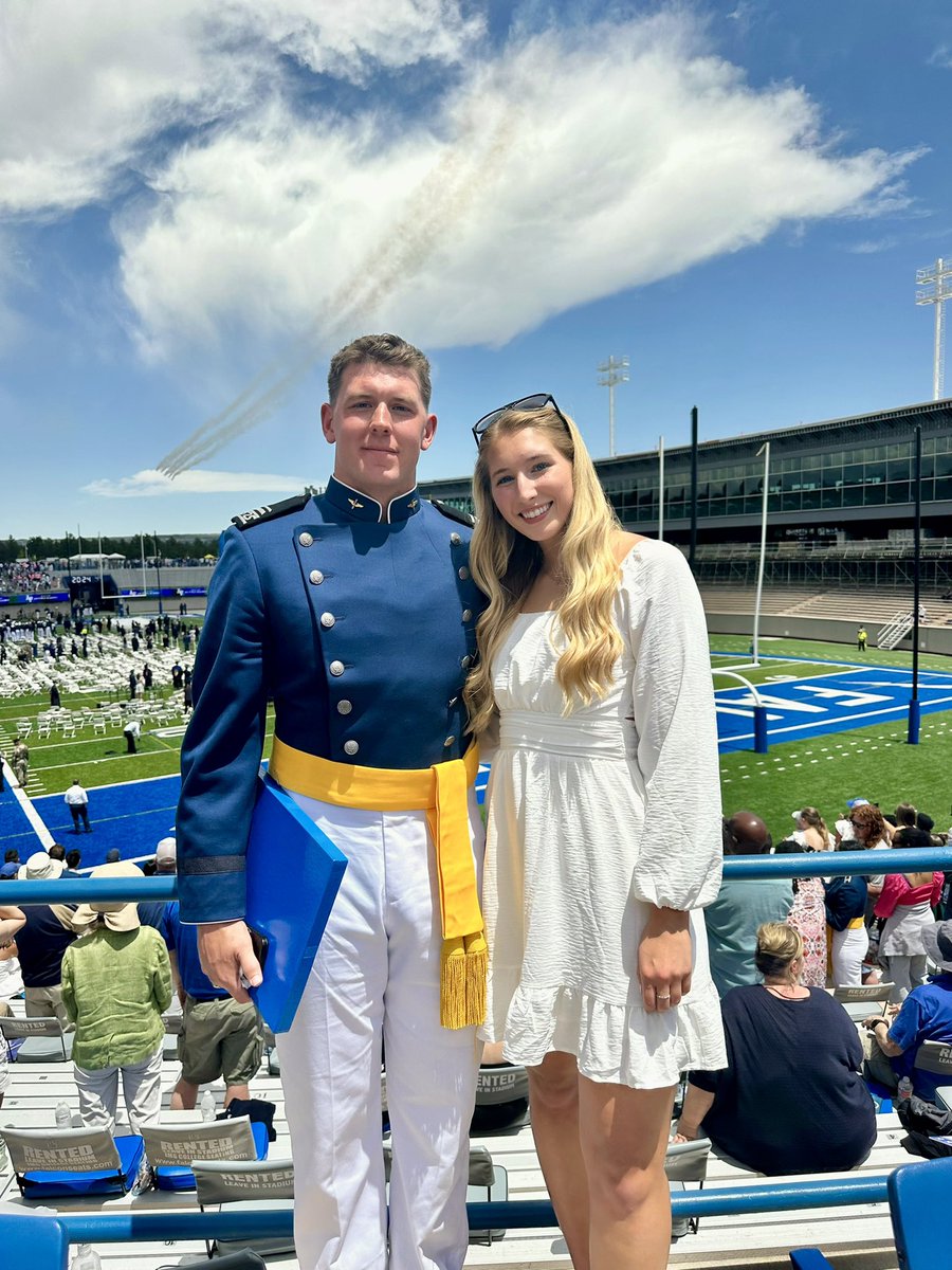 kendalgwilliams's tweet photo. My Air Force Academy grad!!🎓

Such a great couple of days in Colorado Springs getting to celebrate my favorite person!💙 I’m so proud of you, @alec_mock! https://t.co/w7UmYGtuJh