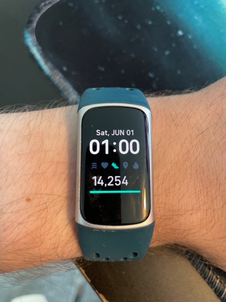 InMyZen's tweet image. I’m the only gamer getting 14k steps before this tourney 💁‍♂️