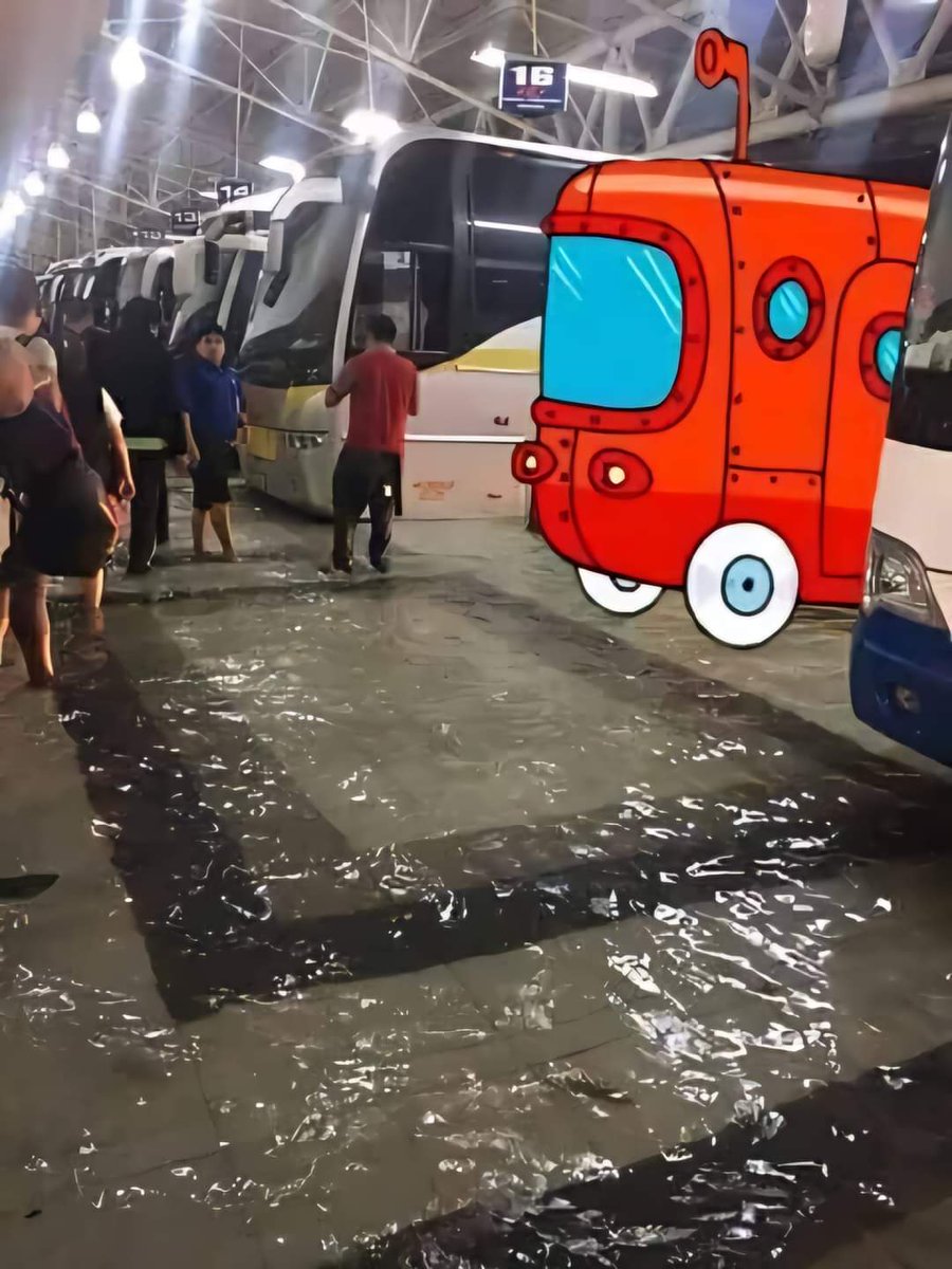 omarexcc's tweet photo. Los buses en Puntarenas https://t.co/jcSha6BaQS