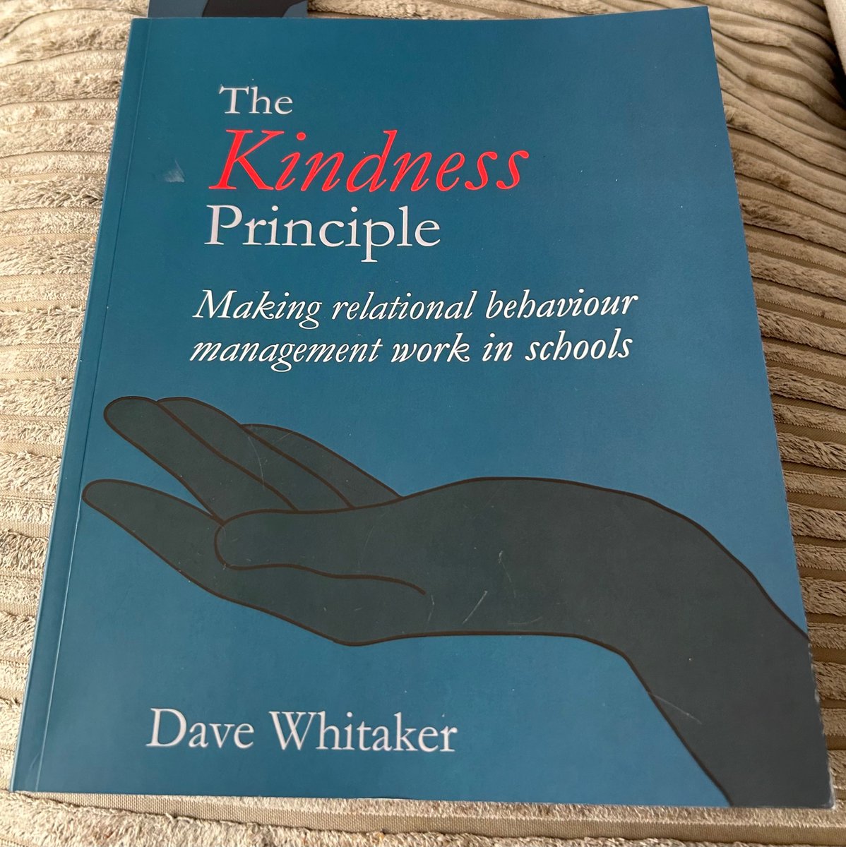 One of my favourite reads in years. @davewhitaker24, who I heard at our HT conf in March, has produced a sensational read for any sch leader. Like anything, it’ll have sceptics but I found it honest, practical &amp; thought-provoking <a href="/chrisdysonHT/">Chris Dyson FCCT</a> @johnbryantHT