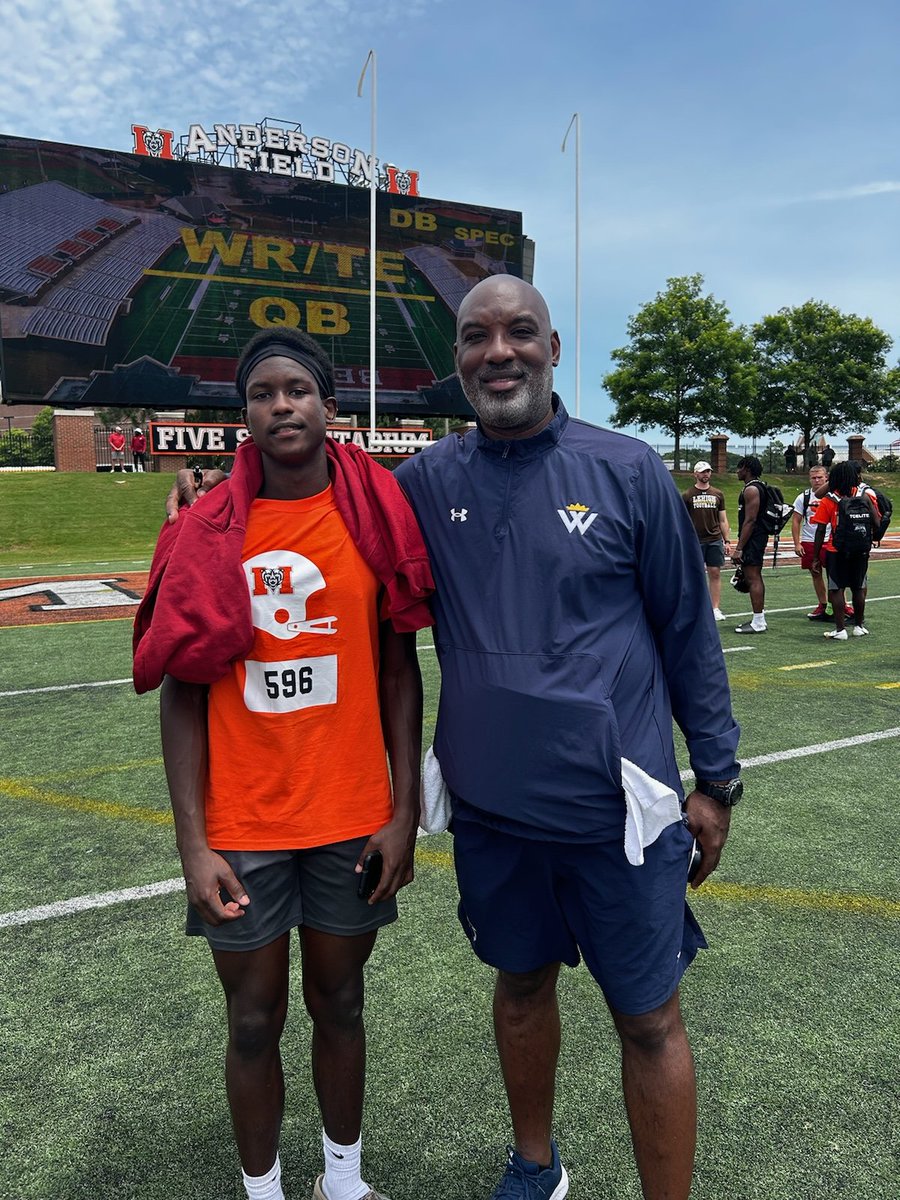 Keishawn_P6's tweet photo. Blessed to receive my 1st college offer @WarnerUFootball @dburks88 @LennardFootball @Coach_KBjr @coachccarter3 https://t.co/hpSNI2Kbhd