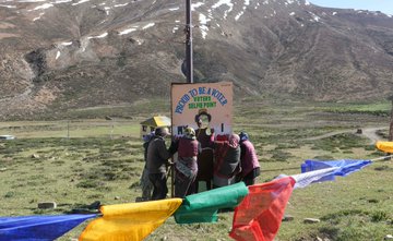 🚨 World's highest polling station at 15,256 feet in Lahaul-Spiti, Himachal Pradesh, witnessed voting. 🇮🇳🗳️#HimachalPradesh #Indiaelection2024 #ExitPoll #NDTVPollOfPolls #India