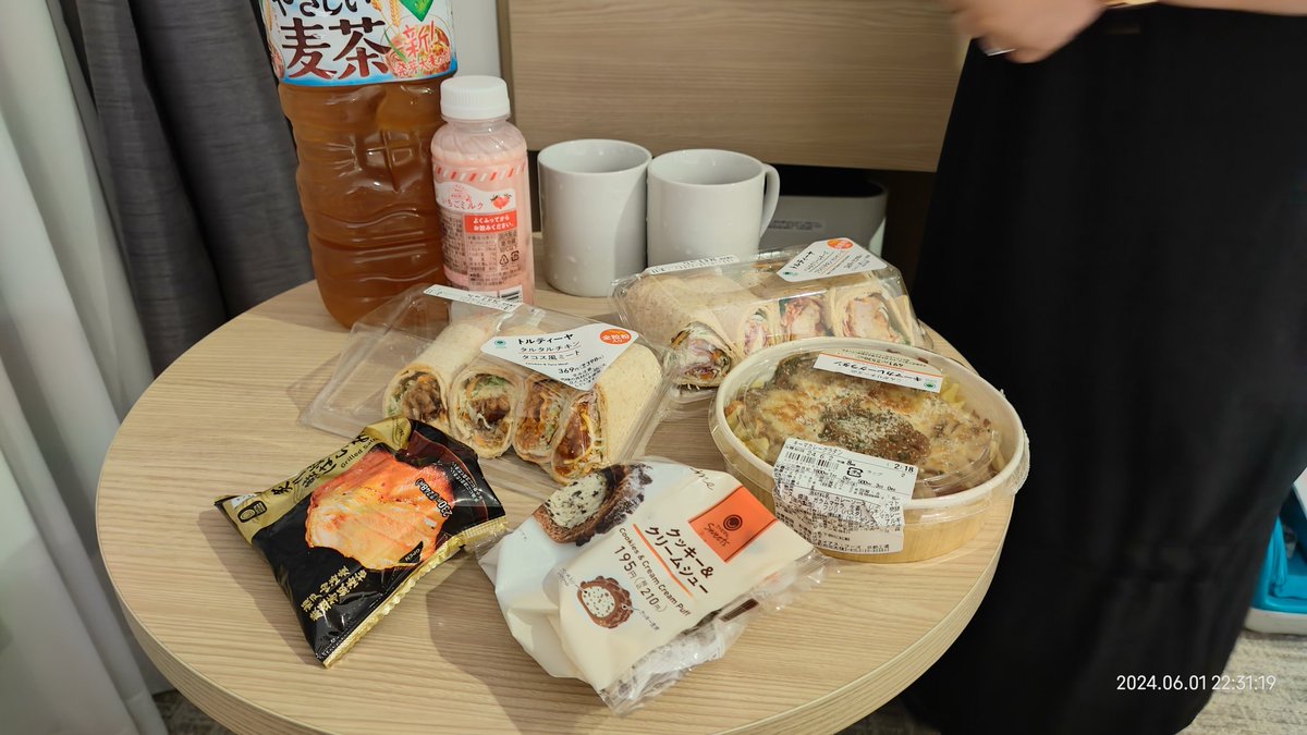 GKT_MiNi's tweet photo. 大阪に来ました(⁠｢⁠`⁠･⁠ω⁠･⁠)⁠｢ https://t.co/3Kg00GiSSR