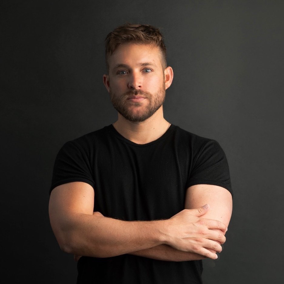 TheMONApp's tweet image. 🏳️‍🌈Happy Pride to the incredible community on @TheMONApp! I’m so proud to be part of the #LGBTQ Community and MŌN family! Thank you for being here 🏳️‍🌈

- Cale from @TheMONApp