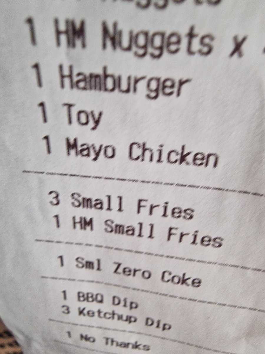 martmannion's tweet photo. @McDonalds @McDonaldsUK @UberEats serious how hard is this, you literally put the order on the side of a bag and still 2 portions of fries missing and then make it difficult to even get your money back. https://t.co/3Y2XHQP91G