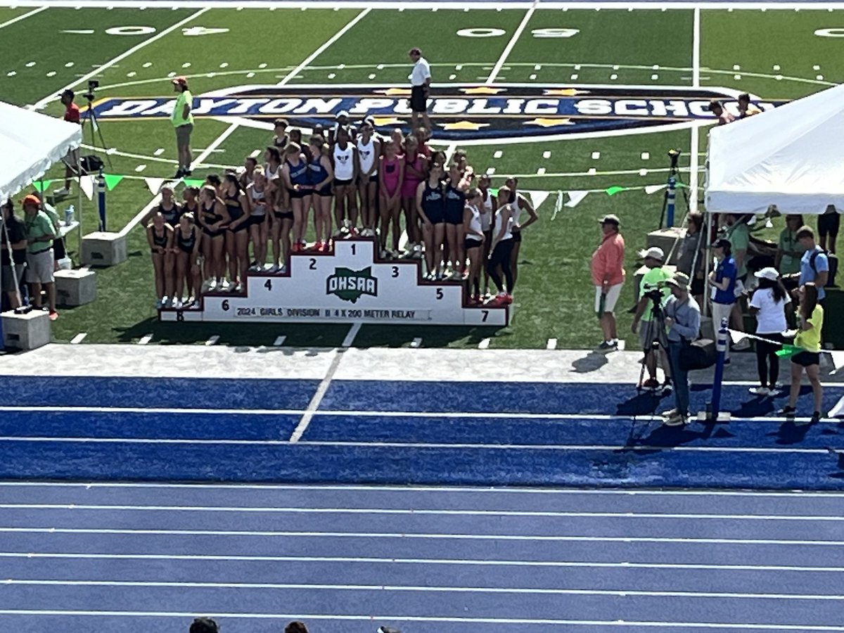 SchoberCoach's tweet photo. Congratulations to Savannah Little for finishing 4th in the 400 and the 4x2 Kennedy Eckman, Savannah, Vayda Delventhal, and Bree Braatz for finishing 5th. Two events on the podium for the Flyers today. Not sure the last time that has happened. Unbelievably proud of all 4. https://t.co/fhYhC3gzei