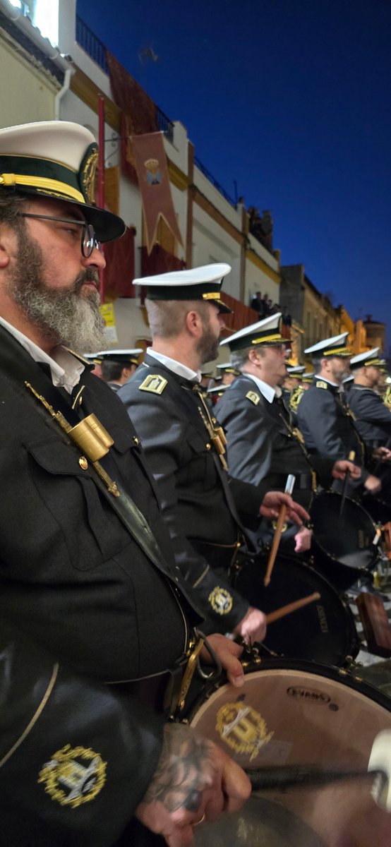 CCyTTEsencia's tweet photo. IMPORTANTE ❗ ESTRENO NUEVO UNIFORME

El pasado 30 de mayo nuestra formación estrenó la nueva uniformidad en el Corpus Christi de la Puebla del Río.

Os dejamos una selección de fotografías de dicha actuación.

📷 @__Sherezade__ https://t.co/TaOB2jCbPW