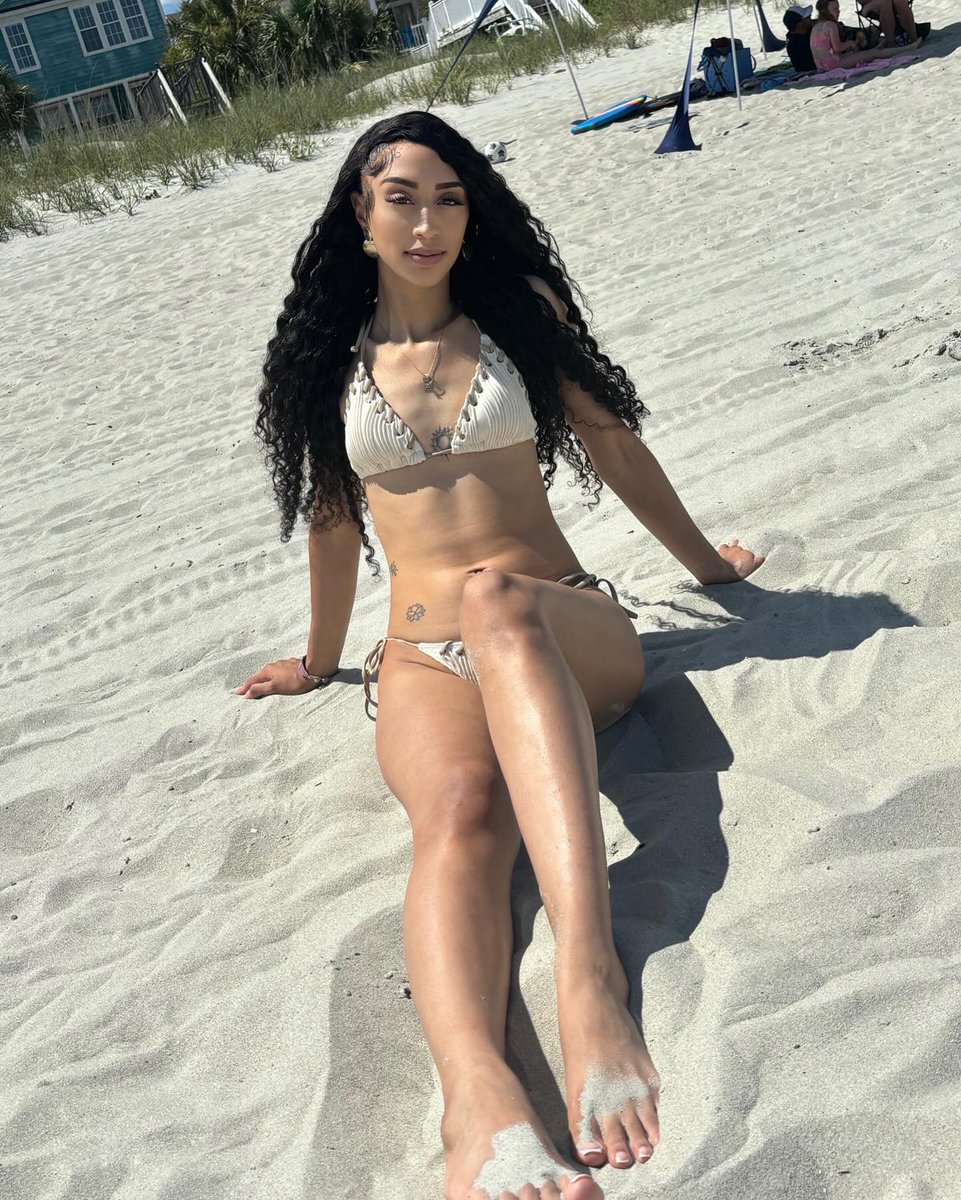 24cavk's tweet photo. I’m living babe ☀️😚 https://t.co/ovTjdUMn52