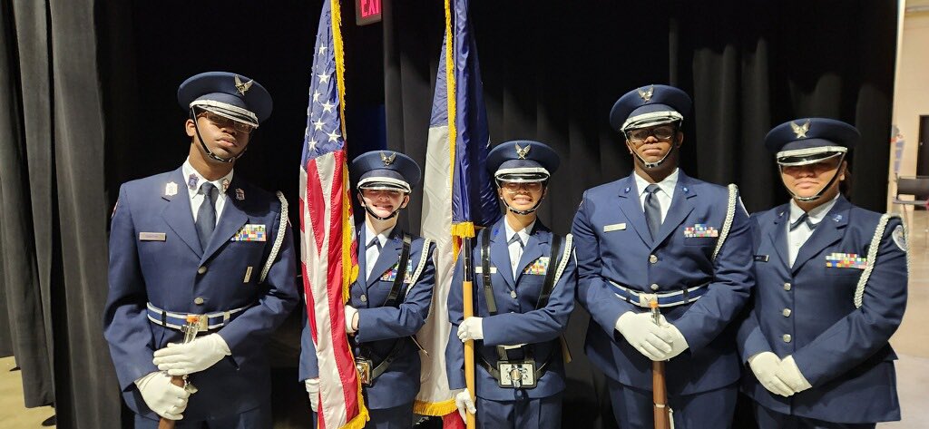 Stephanie Lyle tweet media