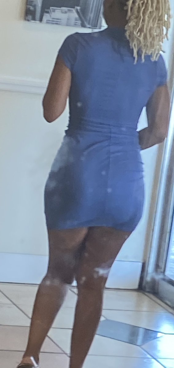PublicBooties's tweet photo. Why did she stuff all that ass in that tiny dress she can barely walk because she got all that ass 😂😂#booty #milf #bootydress https://t.co/busdlLOjio