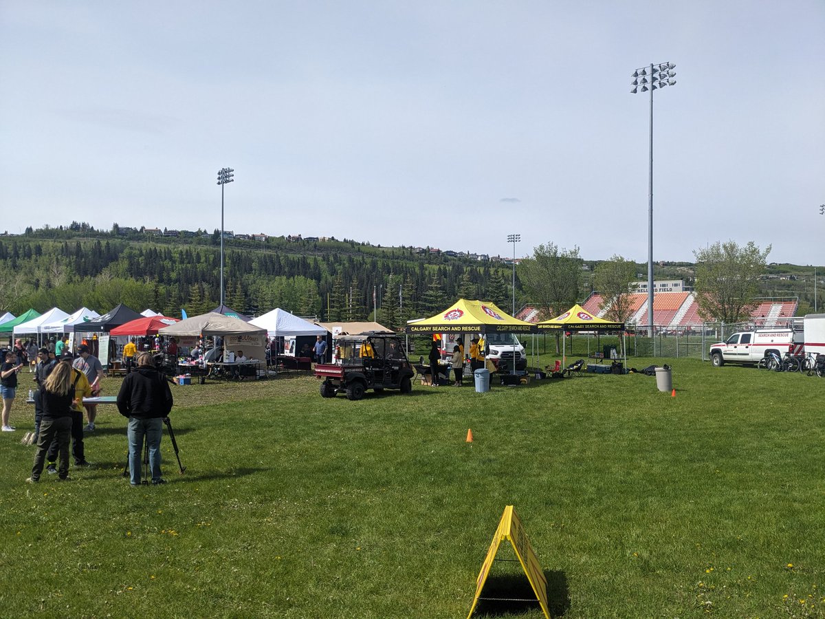 JeromyYYC's tweet photo. It's a gorgeous day for the @SARCalgary outdoor show!
Come and visit our @glenbowranch team from 11-3 at the Montgomery community association - happy to chat all things summer camps, conservation, and Glenbow dam!
#yyccc #savealbertaparks #ableg https://t.co/T0mDrwy8nK