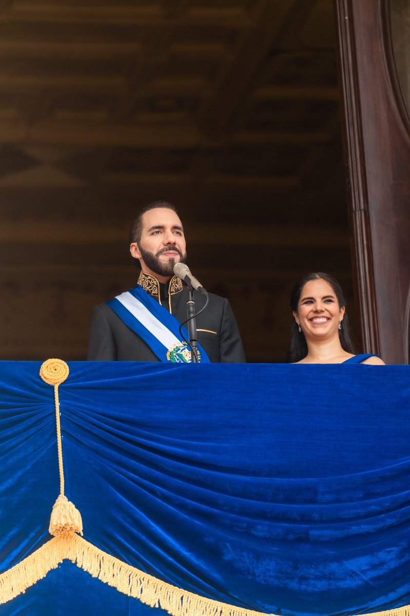 RobertoAlasSV's tweet photo. Habemus Presidente @nayibbukele https://t.co/xKo3mgO4TO