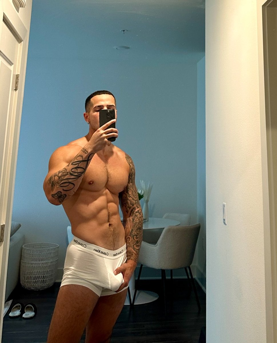 itsofficialjt's tweet photo. 🥵 🌶 t.coDuJ48pmNoL 