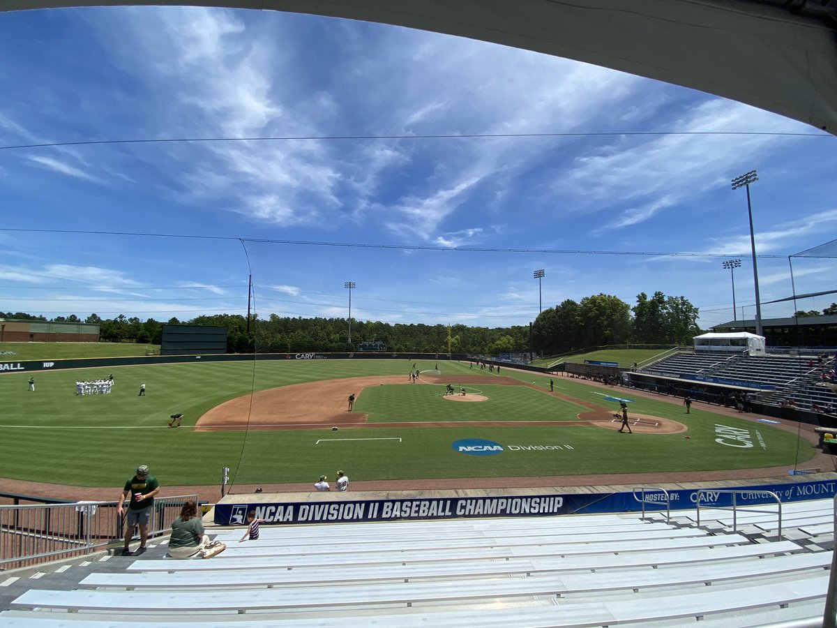 Just about set to go here with a 1:30 p.m. first pitch in the 2024 NCAA DII College World Series. 

Mark Edeburn takes the hill for IUP. 

#TalonsUp