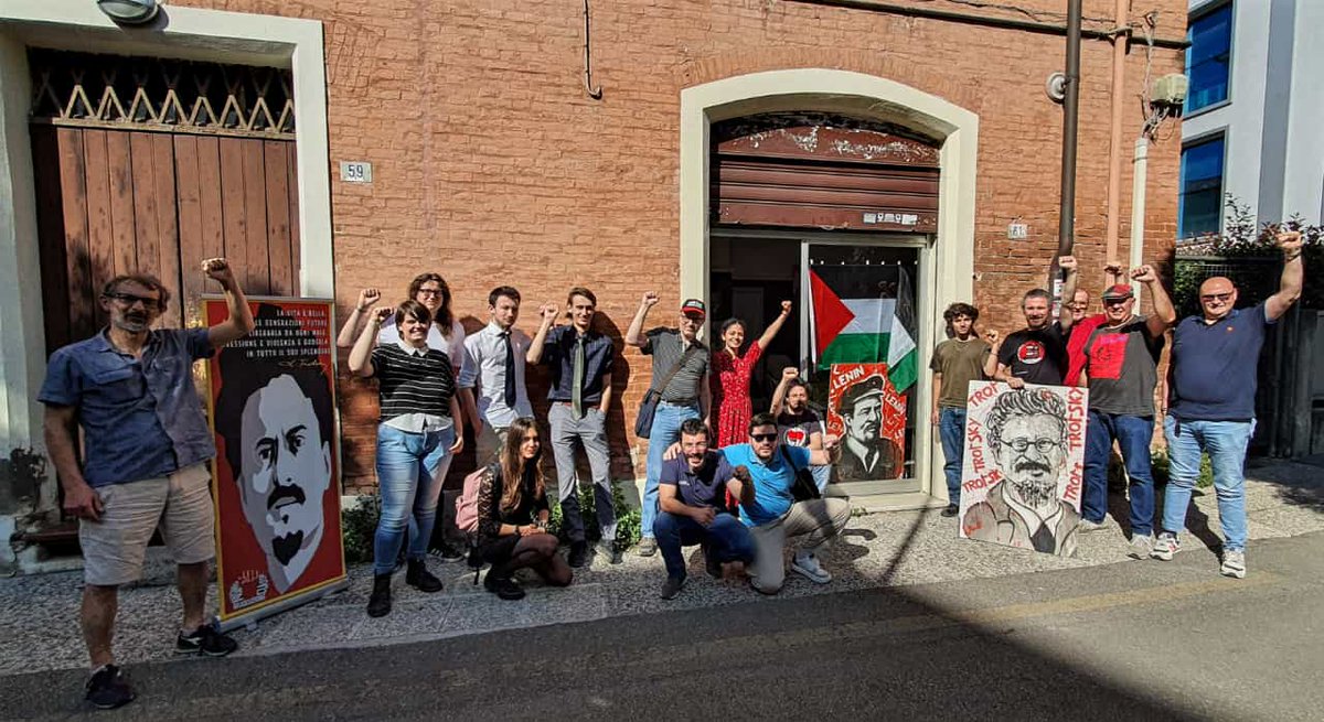 pcr_modena's tweet photo. Il 22 giugno inauguriamo la sede a Modena del Partito Comunista Rivoluzionario. 
Aiutateci a sostenere anche economicamente la sede dei comunisti modenesi, aderite al crowdfunding a questo link👇
https://t.co/CGcV9q9dec
#communist #communistparty #modena https://t.co/sJ7uKFkFdd