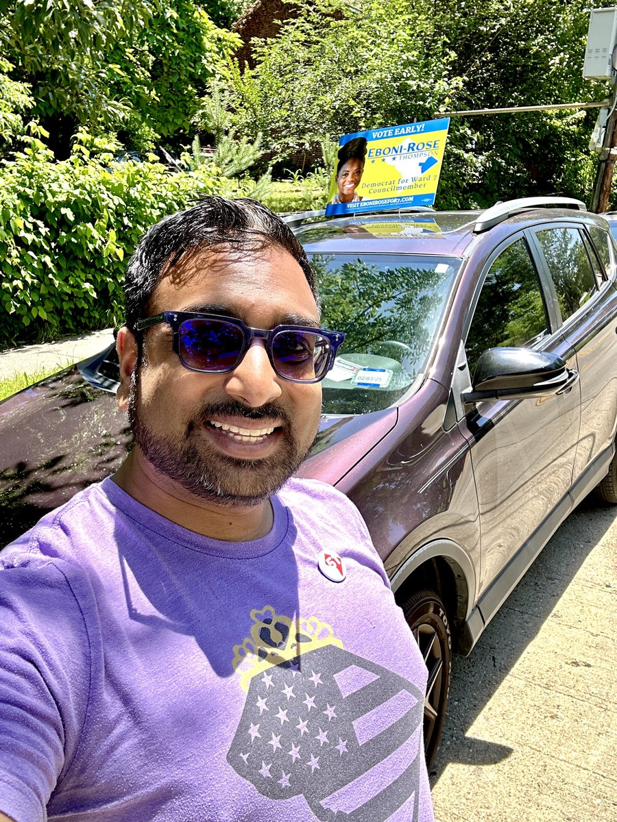 KTravisBallie's tweet photo. My second GOTV weekend shift of the day is a car caravan for @Eboni_RoseT! Ready to share with my neighbors why I supporting a true champion for educational, health and housing equity! #DCision24 #ERT4Ward7 https://t.co/fwOxh1bAN9