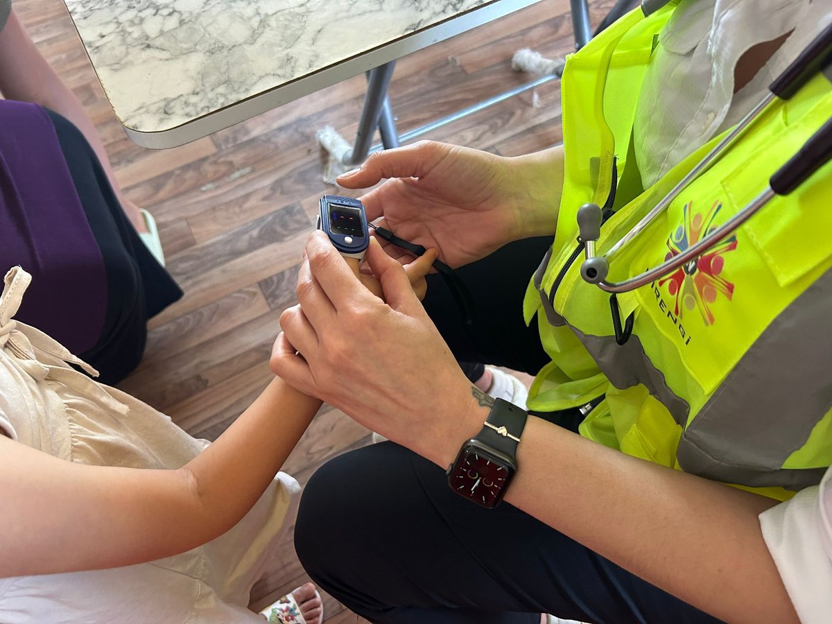 Nirengi Derneği olarak <a href="/lokmanhekimsv/">LHSV-Lokman Hekim Sağlık Vakfı</a> işbirliği ile afet sonrası Hatay’da Samandağ ve Antakya’da kurduğumuz Çocuk Etkinlik Merkezlerimize devam eden 3-11 yaş arası çocuklara yönelik kapsamlı sağlık taramaları gerçekleştirdik.