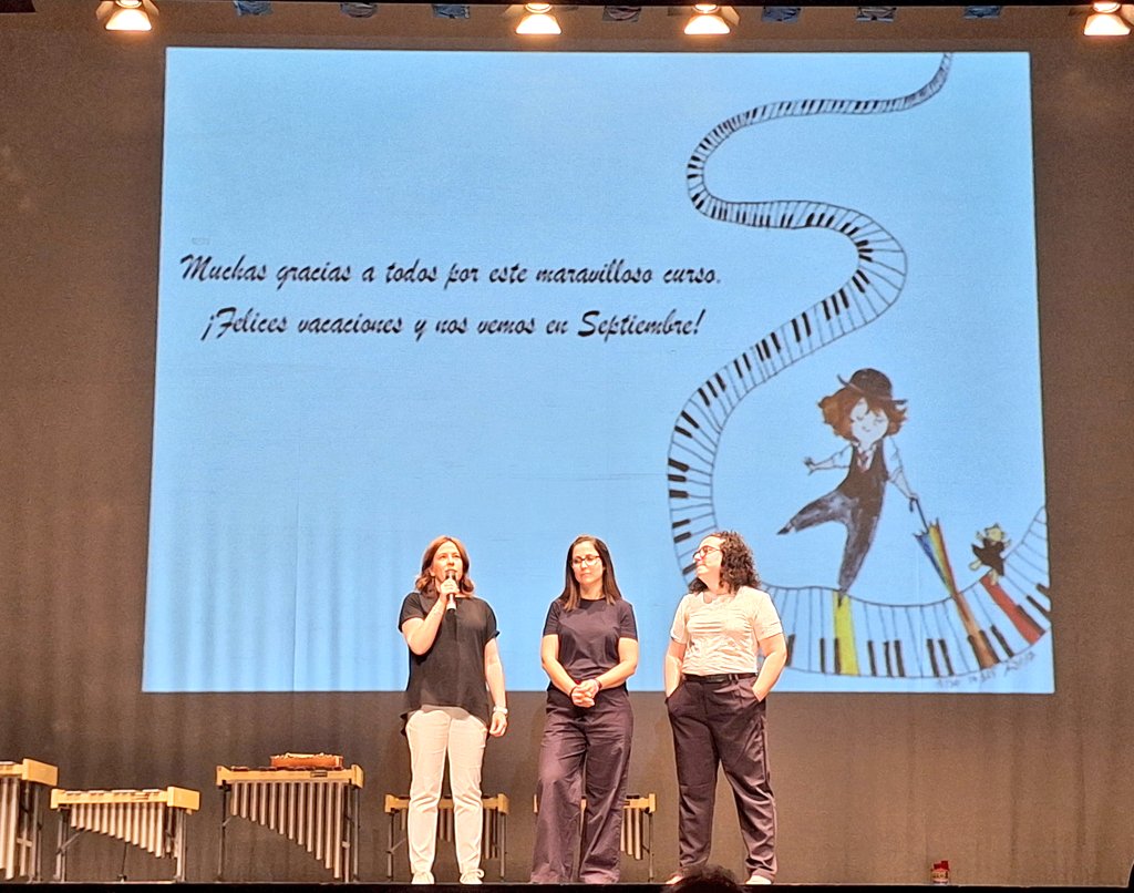 UnionporLeganes's tweet photo. 🎼 CULTURA
La Concejala @MercedesULEG no se ha querido perder los conciertos fin de curso de los grupos de Música y Movimiento de las profes Inma, Ana, Cristina y Esther.
#Uleg #Leganés #SentimosLeganés https://t.co/meGHcLaRGl