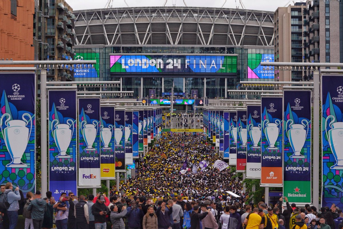 Guillermodgc's tweet photo. 📸 @Guillermodgc @ChampionsLeague #London 
This year's UEFA #Champions #League final will take place on Saturday 1 June at London's @wembleystadium This is the 69th season of Europe's elite club competition. #football #London @realmadriden @BVB https://t.co/sajGR1BZUn