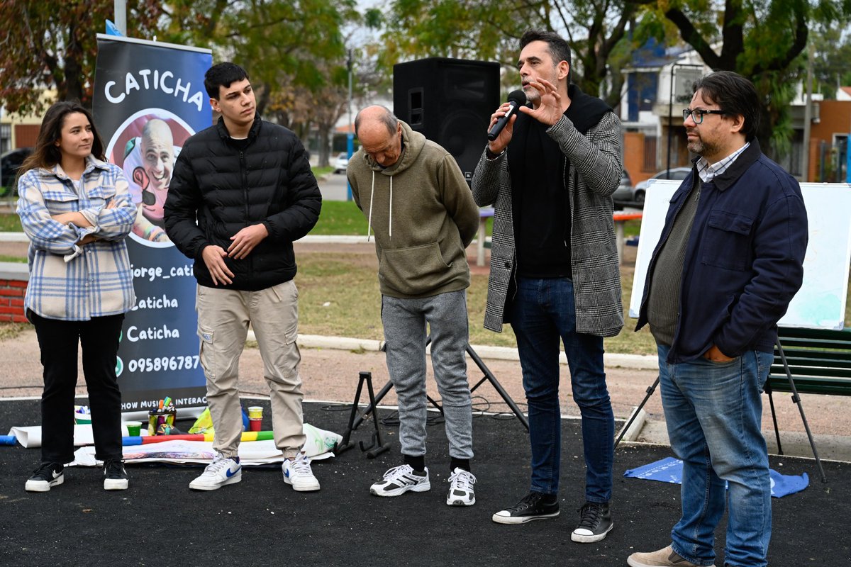 montevideoIM's tweet photo. #PresupuestoParticipativo 🛝

🎉 Inauguramos las obras de reacondicionamiento del parque infantil en la plaza en República de El Salvador, con show de @CatichaJorge en vivo para niños y niñas. https://t.co/n4GvCOpuJl
