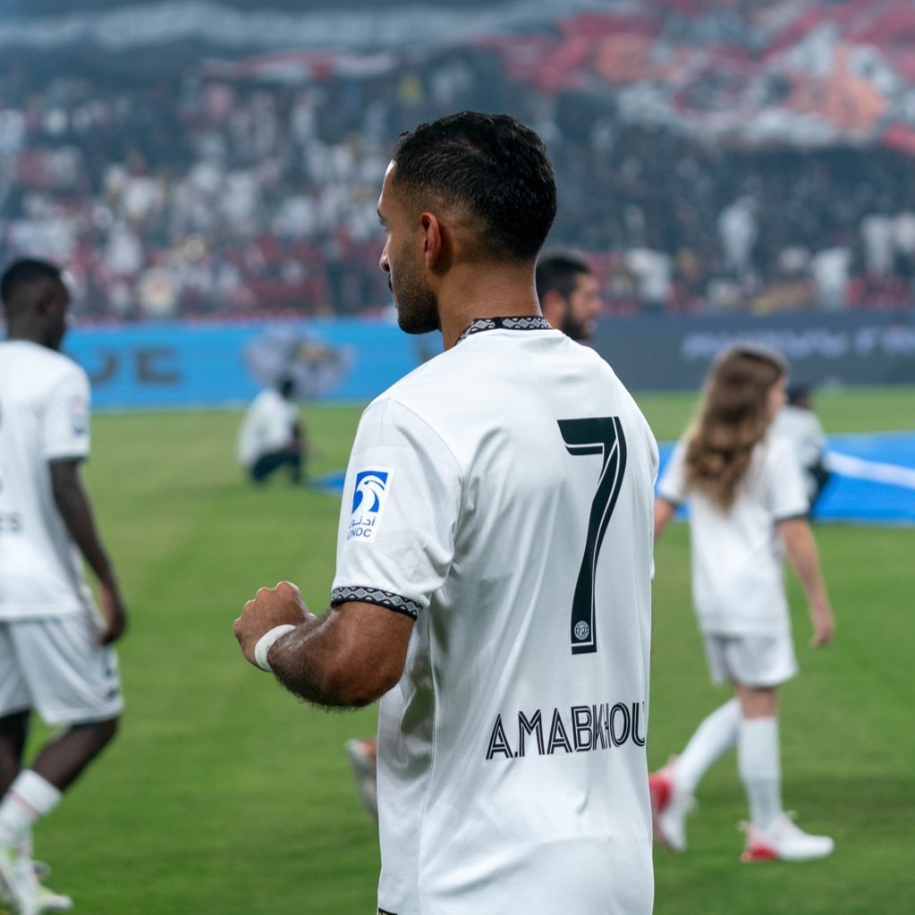 mnbraljazira's tweet photo. 🚨📊

الاسطورة علي مبخوت مع #الجزيرة : 

— لعب: 298 مباراة (في الدوري) 
— سجل: 218 هدف (في الدوري) 
▫️افضل هداف في تاريخ الدوري الاماراتي
— اكثر من حقق جائزه افضل لاعب اماراتي 4
🏆 الدوري : 3 مرات
🏆 كأس رئيس الدولة: 3 مرات
🏆 كأس المحترفين: 1 مرة
🏆 السوبر الاماراتي: 1 مرة https://t.co/pcixsI0eJE