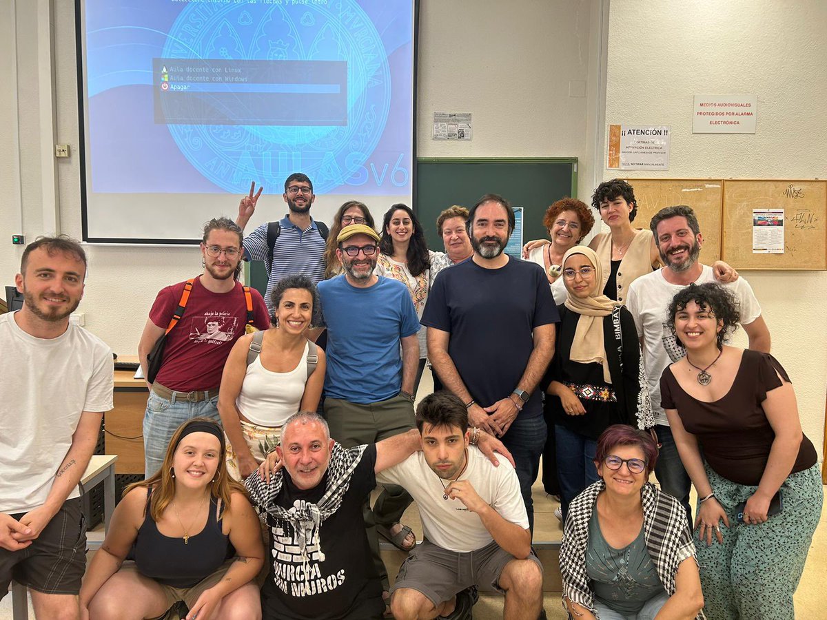 Ayer llenamos el aulario de la Merced de razones, dignidad y resistencia frente al genocidio en Gaza. Gracias a todas las personas asistentes y en especial a <a href="/diegodlamancha/">Diego Checa 🍉</a> por su ponencia y al doctor <a href="/GhassanAbuSitt1/">Ghassan Abu Sitta, Chair of Conflict Medicine AUB</a> por su testimonio desde Valencia ❤️🖤🤍💚