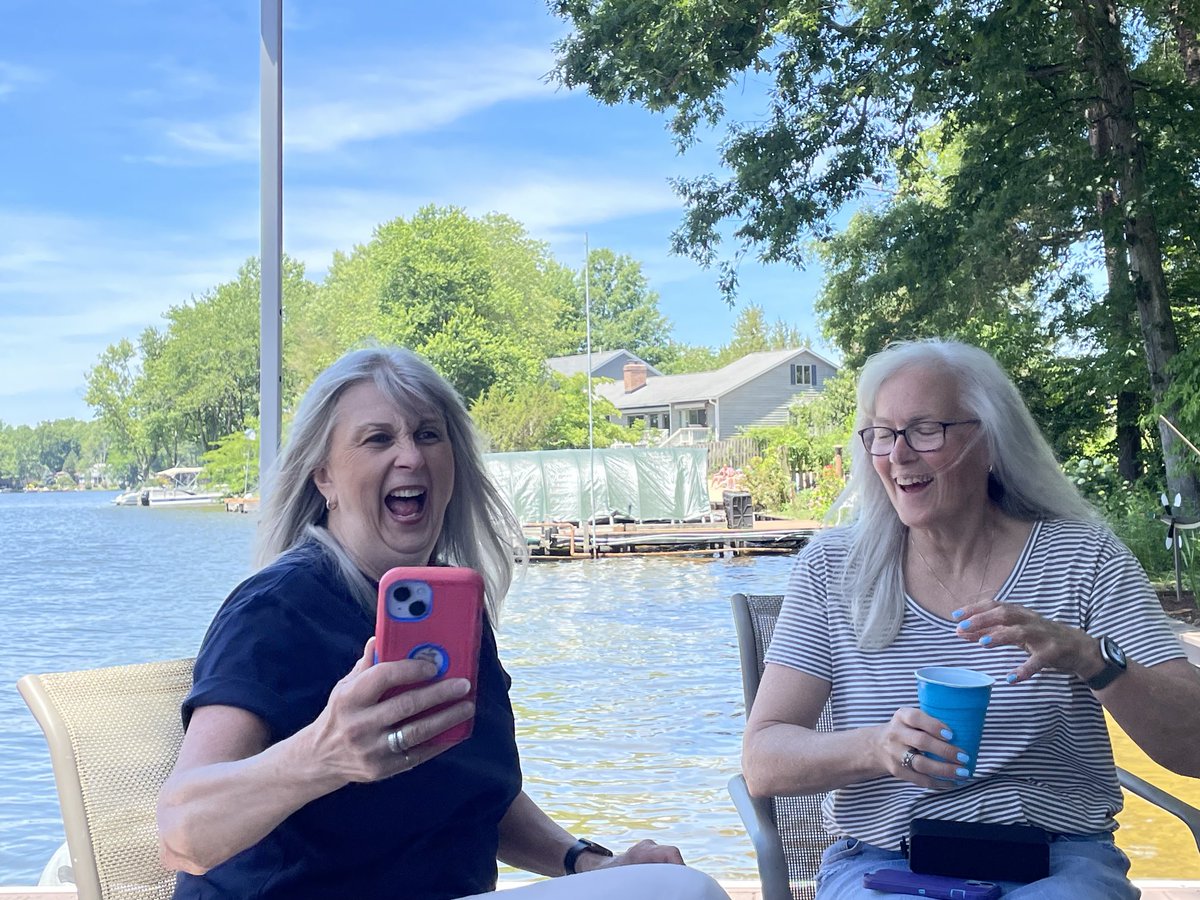 Heidi Rambles tweet media