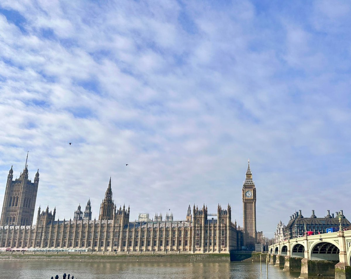 CngrCangr's tweet image. Big city, bigger dreams🥰
Live, Love, London❤️😉