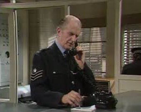 SaveRedlandLibr's tweet photo. 7pm TODAY on @TalkingPicsTV
From 1975, s21 Ep 2 of #Police #Drama📺 #DixonOfDockGreen “Seven for a Secret – Never to be Told” directed by #JoeWaters & written by #DerekIngrey
🌟#JackWarner #PeterByrne #NicholasDonnelly #GregoryDePolnay #FrankLester #RoyDesmond #BillieLove https://t.co/5TkVx3Q5sN